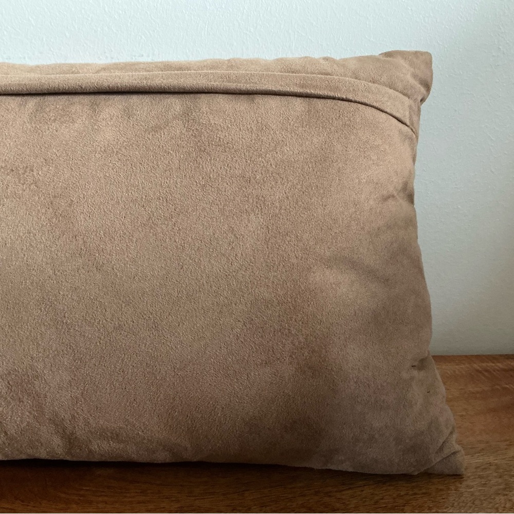 Mina Victory Dahlia Flower Accent Pillow Bloomcore Coloful Cottage 10” x 16” - Picture 11 of 14